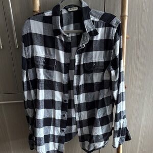 SALT Men's Black and White Plaid Casual Shirt